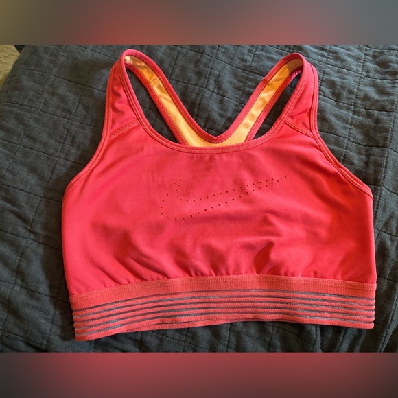 Nike Pro Classic Sports Bra Coral Perfotated Swoosh Logo Size Medium - Picture 2 of 4